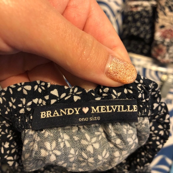 Brandy Melville Shirt - Picture 2 of 2